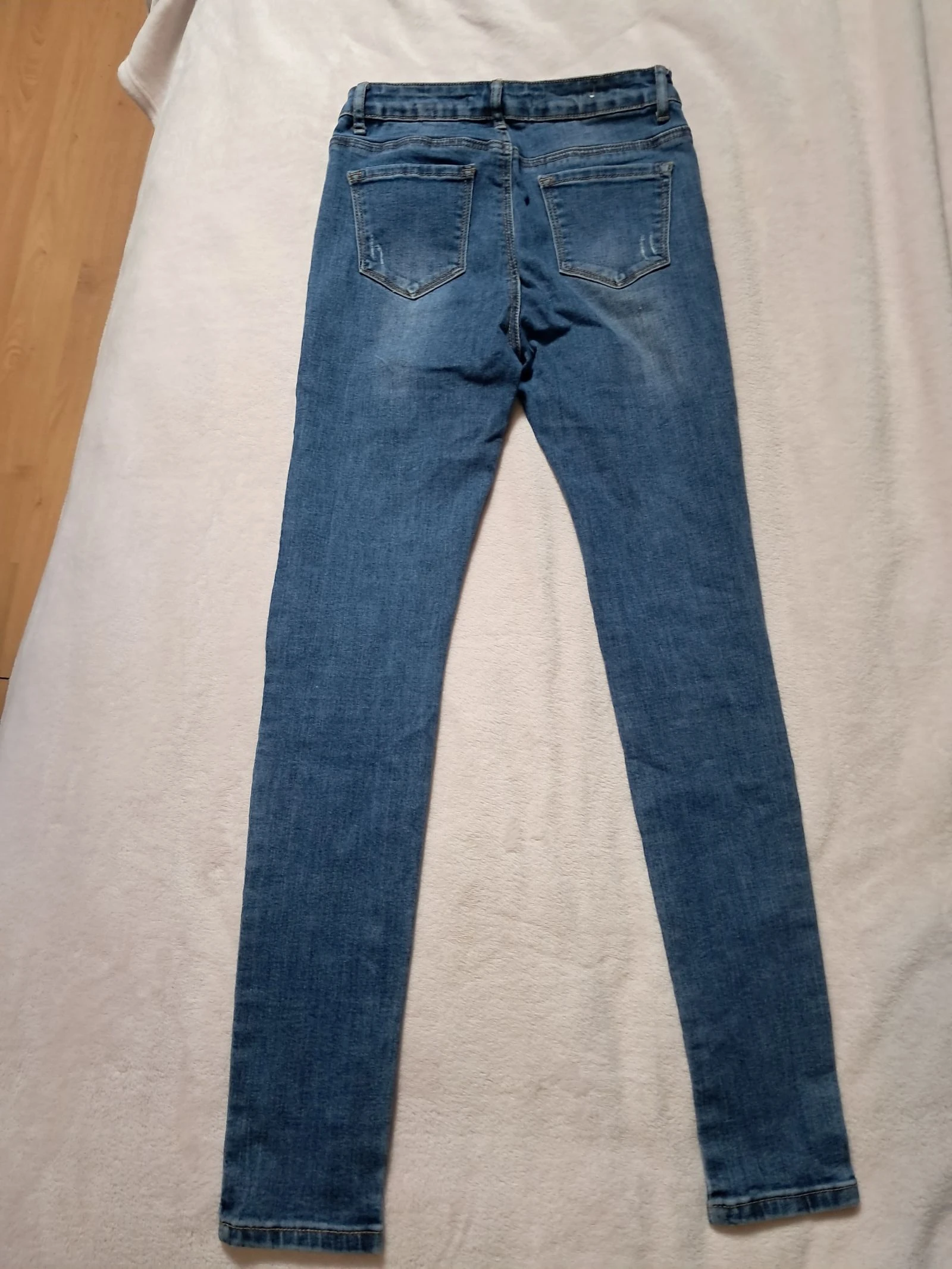 Lot de 4 jeans craqués différentes marques. Taille S – photo 15